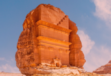 صورة بانر لجبل في مدائن صالح السعودية