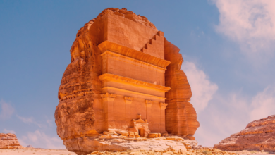 صورة بانر لجبل في مدائن صالح السعودية